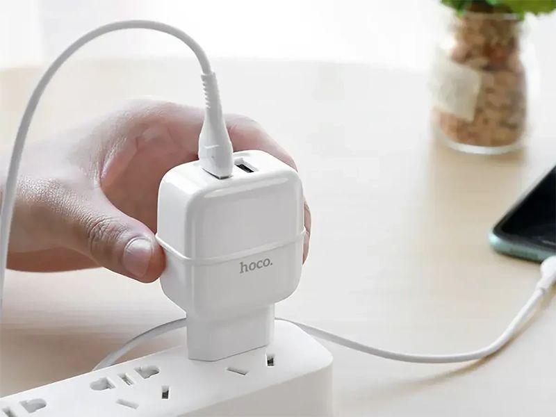 Зарядний пристрій 220В 2,4А 10,5Вт 5В USBx2 з кабелем USB - Lightning Hoco C77A Highway 1580954728 фото